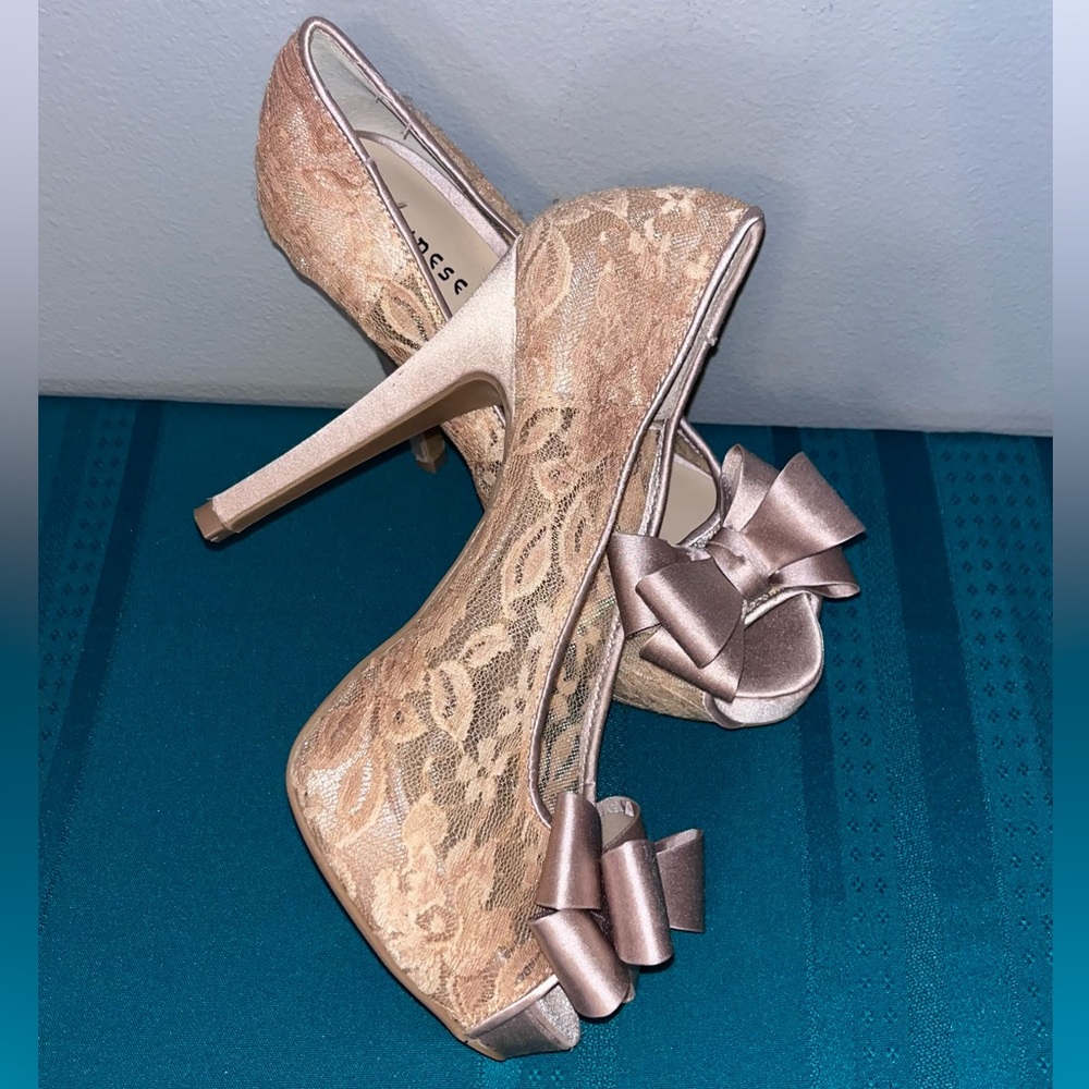 SOLD Chinese Laundry Pink Lace High Heels with Bows size 8.5
